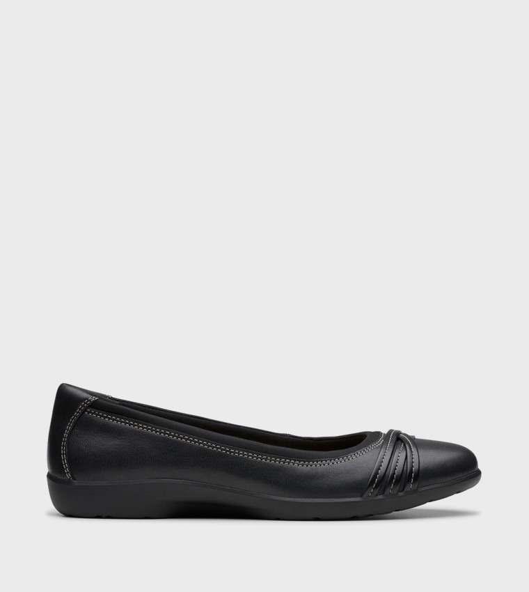 Meadow Ave Black Leather