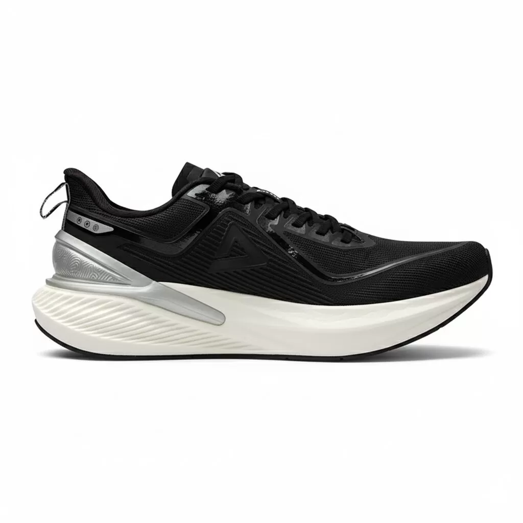 SPORTS SHOES
