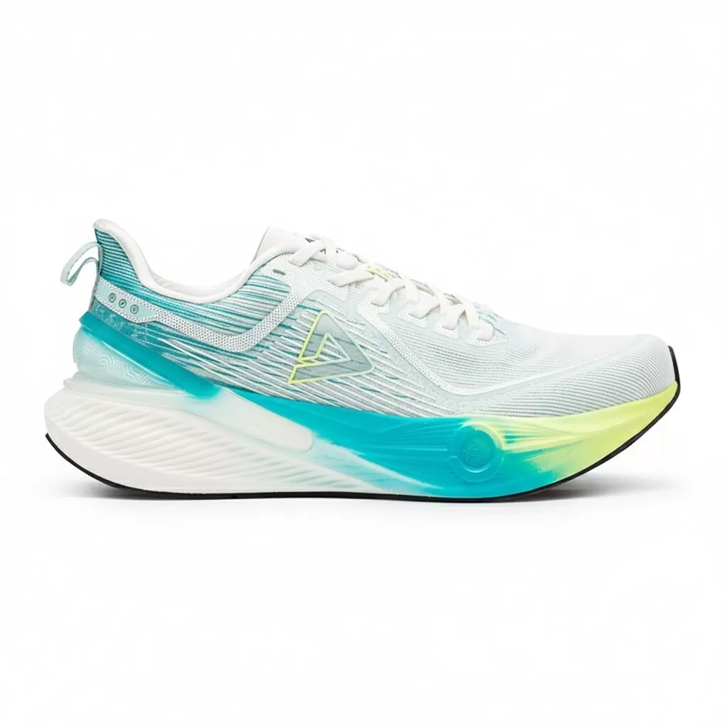 SPORTS SHOES